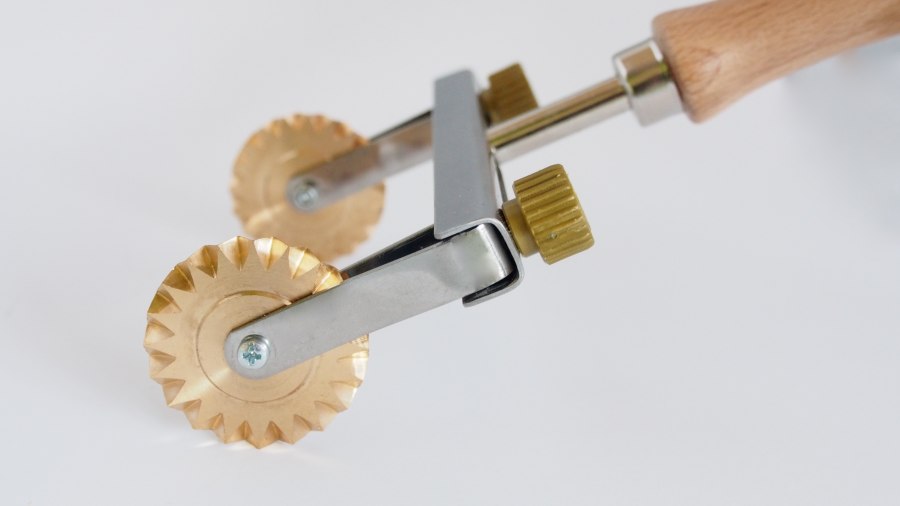Brass Adjustable Fluted Pasta Wheel with 2 Blades