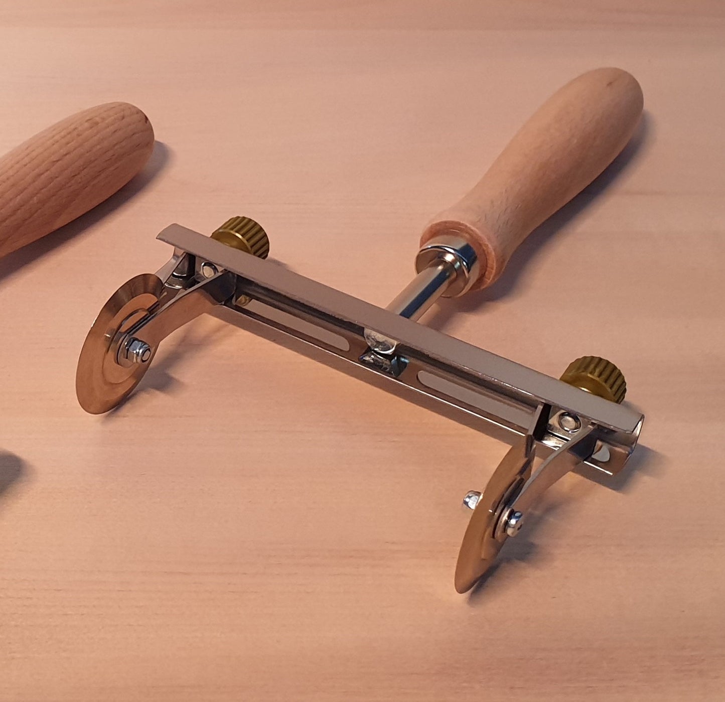 Brass Adjustable Smooth Pasta Wheel with 2 Blades