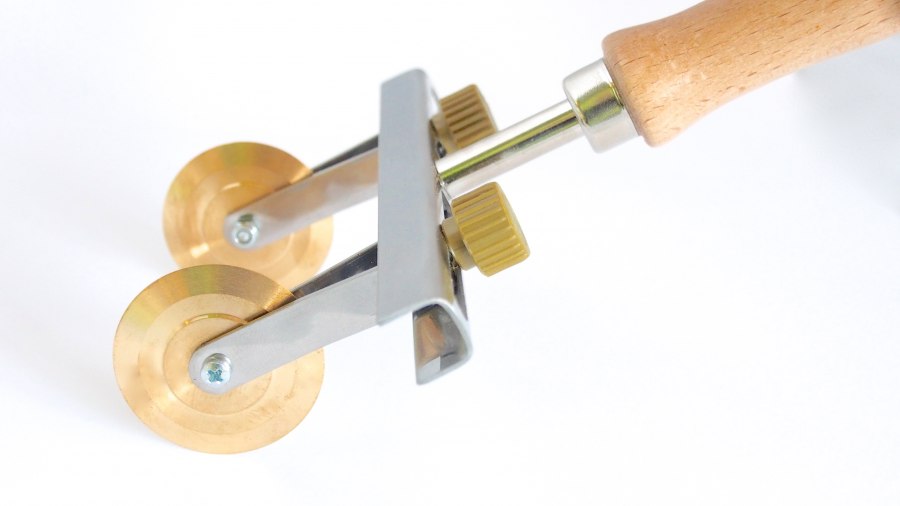 Brass Adjustable Smooth Pasta Wheel with 2 Blades
